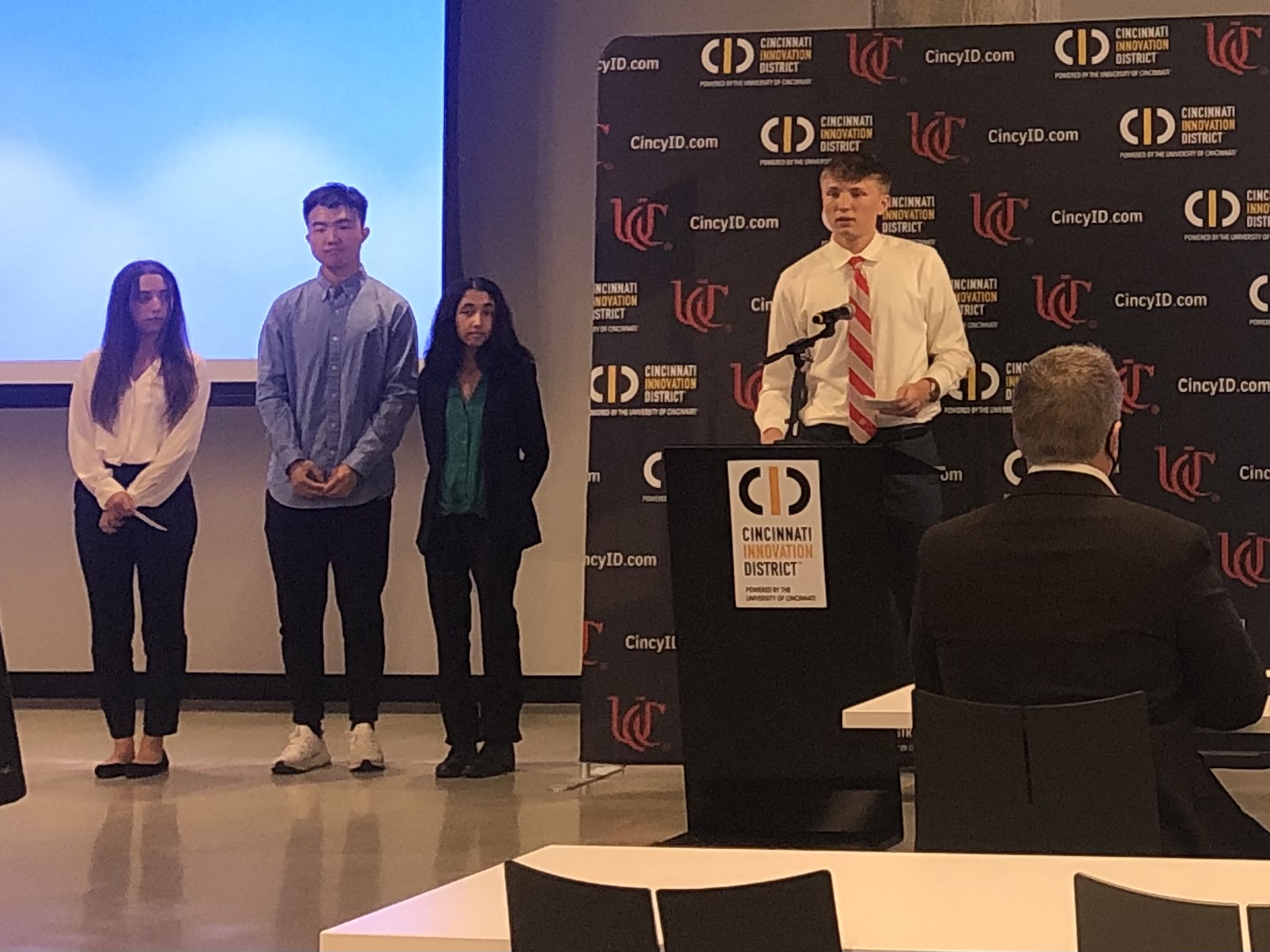 Chris Johnson Presenting at FlyOhio Vertiport Challenge State Championship